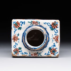 A Dutch Delft cashmere palette tea caddy, early 18th C. — photo 5