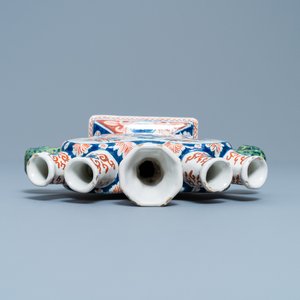 A Dutch Delft cashmere palette tulip vase, 1st quarter 18th C. — photo 5