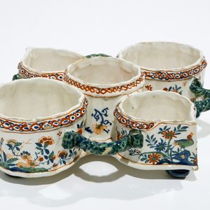 A Dutch Delft cashmire palette cruet stand, 17/18th C. — photo 1