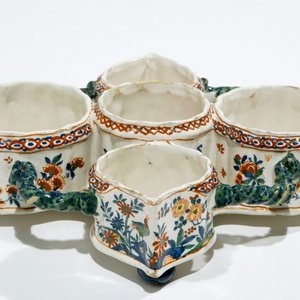 A Dutch Delft cashmire palette cruet stand, 17/18th C. — photo 2