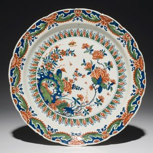 A Dutch Delft cashmire palette dish with a bird and insects among flowers, 1st half 18th C. — photo 1