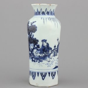 A Dutch Delft chinoiserie Ming style rouleau vase, 17th C. — 照片 1