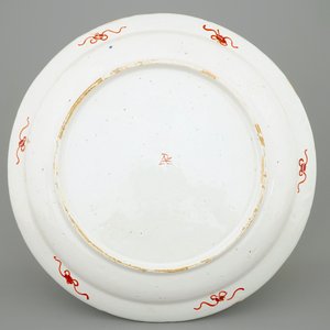 A Dutch Delft doré chinoiserie dish, 18th C. — 照片 2