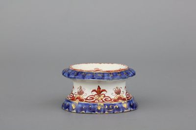 A Dutch Delft doré salt cellar, Pieter Adriaensz. Kocx, The Greek A, 1705-1720