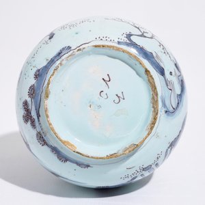 A Dutch Delft double gourd chinoiserie vase in blue and manganese, late 17th C. — 照片 5