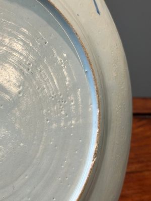 A Dutch Delft Imari-style dish with antiquities, 'AK' mark, 18th C. — photo 11