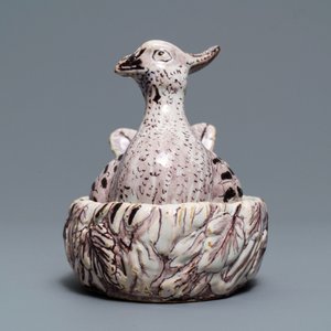 A Dutch Delft manganese 'plover' butter tub and cover, 18th C. — photo 3