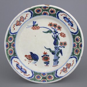 A Dutch Delft polychrome kakiemon style quail plate, early 18th C. — 照片 1