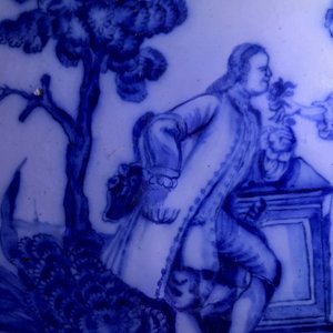A Dutch Delft polychrome mixed technique romantic scene dish, 18th C. — photo 5