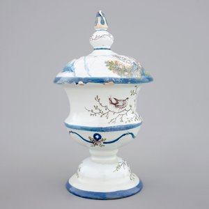 A Dutch Delft polychrome money bank, second half 18th C. — 照片 3