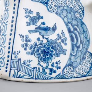 A Dutch Delft posset pot for the English market, early 18th C. — 照片 9
