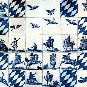 A Dutch Delft tile panel with birds of prey from Jagdschloss Falkenlust, ca. 1730 — photo 3