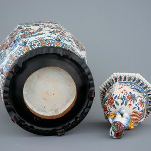 A Dutch Delft vase and cover in cashmere palette, ca. 1700 — photo 6