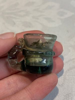 A Dutch or German green glass reliquary holder, excavated in Maastricht, 16/17th C. — 照片 8