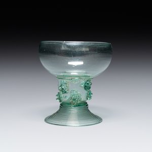 A Dutch or German green glass rummer, 2nd quarter of the 17th C. — 照片 3