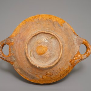 A Dutch slipware porringer with a mythical bird, Northern Netherlands, 1st half 17th C. — photo 2