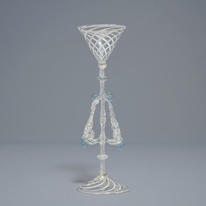 A façon de Venise winged wine glass, Italy or Holland, 18/19th C. — 照片 1