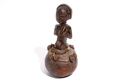A female Luba calabash figure, D.R. Congo, mid 20th C.