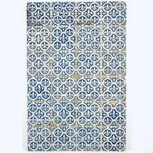 A field of 24 Dutch Delft blue and white tiles with Fleur de Lys, 17th C. — 照片 1