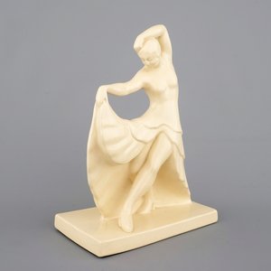 A figure of a dancing lady, Josephine Baker, Charles Catteau for Boch Freres Keramis ca. 1930 — 照片 1