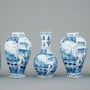 A fine 5-piece Dutch Delft blue and white garniture, 18th C. — 照片 4