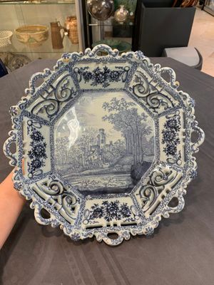 A fine and large blue and white Dutch Delft 'Frederic van Frytom-style' reticulated basket, 17th C. — photo 1