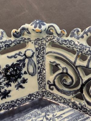 A fine and large blue and white Dutch Delft 'Frederic van Frytom-style' reticulated basket, 17th C. — photo 7