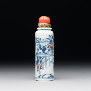 A fine and large Chinese blue, white and copper-red 'Shen Zhou Lei 神州擂' snuff bottle, 19th C. — foto 2