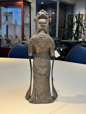 A fine and large Chinese bronze standing Buddha, Liao/Jin — photo 4