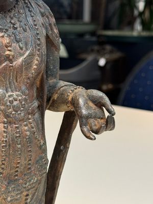 A fine and large Chinese bronze standing Buddha, Liao/Jin — photo 7