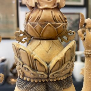 A fine and large Chinese carved ivory figure of Avalokitesvara, 19th C. — 照片 16