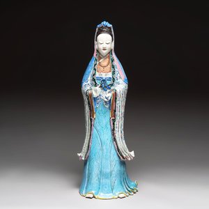 A fine and large Chinese famille rose Guanyin, Jiaqing — photo 1