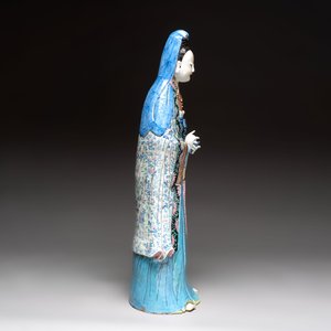 A fine and large Chinese famille rose Guanyin, Jiaqing — photo 5