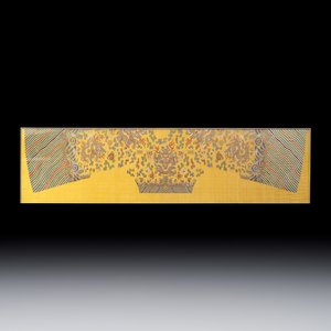 A fine and large Chinese yellow-ground silk kesi 'Dragons' uncut robe panel — foto 1