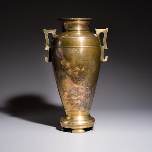 A fine and large Japanese mixed-metal bronze vase with handles, signed 'Dai Nihon Teikoku Ishikawa-ken Kanazawa Dōgyoku Kaisha sei', Meiji, 19th C. — 照片 1