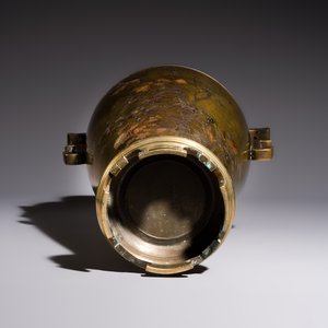 A fine and large Japanese mixed-metal bronze vase with handles, signed 'Dai Nihon Teikoku Ishikawa-ken Kanazawa Dōgyoku Kaisha sei', Meiji, 19th C. — 照片 6