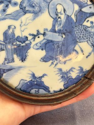 A fine and rare Chinese blue and white 'Shoulao' plaque with wooden mount, Wanli — photo 5