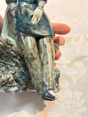 A fine and rare Chinese polychrome figure of a lady, Ye Yunhong Zhi 葉運紅製 mark, Republic — foto 10