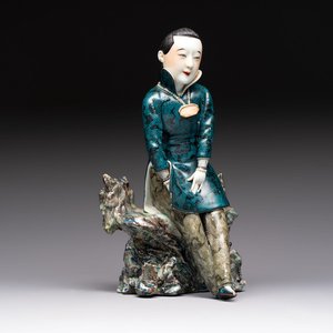 A fine and rare Chinese polychrome figure of a lady, Ye Yunhong Zhi 葉運紅製 mark, Republic — foto 1