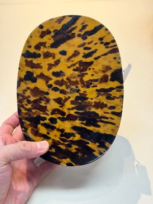 A fine and rare Chinese tortoiseshell-veneered and red-lacquered oval box and cover, signed Wang Wenzhi 王文治, Qianlong mark and of the period — photo 22