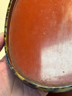 A fine and rare Chinese tortoiseshell-veneered and red-lacquered oval box and cover, signed Wang Wenzhi 王文治, Qianlong mark and of the period — photo 30