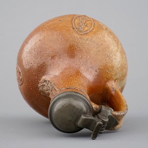 A fine beardman's or bellarmine jug with pewter cover, Raeren, late 16th C. — photo 7
