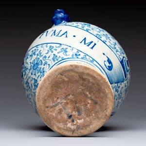 A fine blue and white Antwerp maiolica wet drug jar, 16th C. — 照片 8