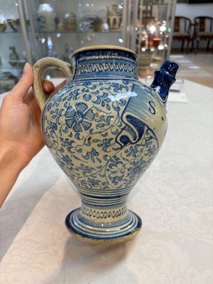 A fine blue and white Antwerp maiolica wet drug jar, 16th C. — photo 1