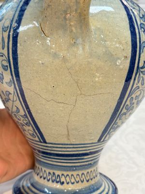 A fine blue and white Antwerp maiolica wet drug jar, 16th C. — photo 5