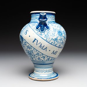 A fine blue and white Antwerp maiolica wet drug jar, 16th C. — photo 1