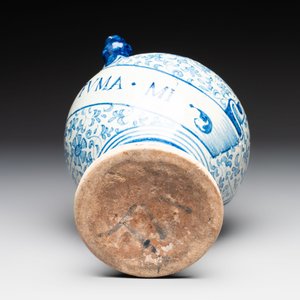 A fine blue and white Antwerp maiolica wet drug jar, 16th C. — photo 6