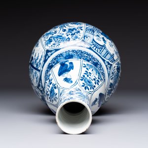 A fine blue and white Dutch Delft double gourd Kangxi-style chinoiserie vase, early 18th C. — 照片 5