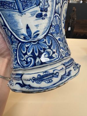 A fine blue and white Dutch Delft five-piece chinoiserie garniture — photo 104