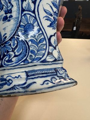 A fine blue and white Dutch Delft five-piece chinoiserie garniture — photo 105